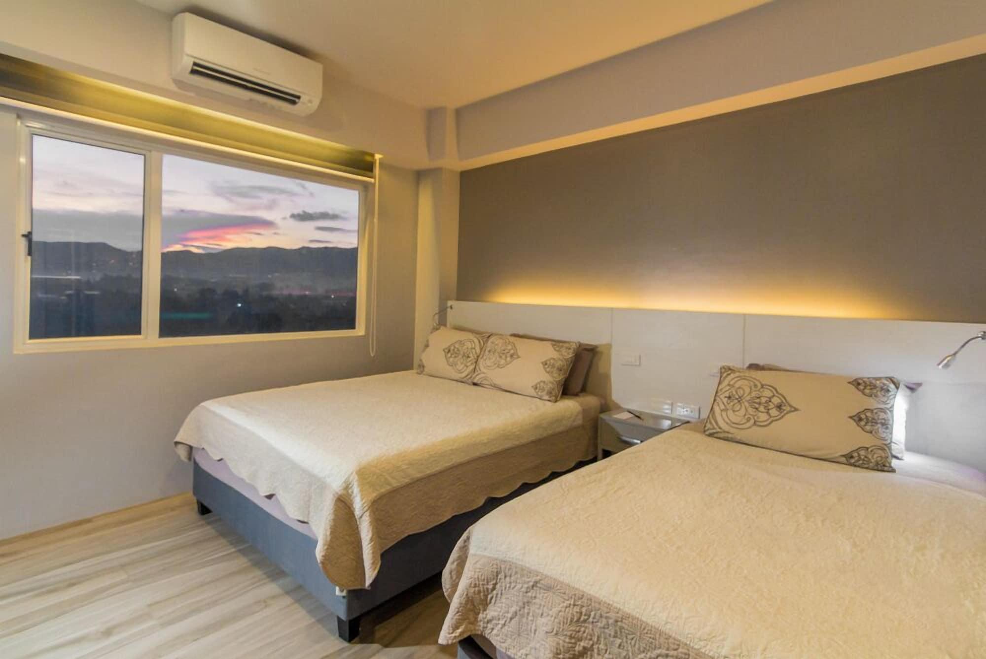 Cebu Hotel Plus Exterior foto